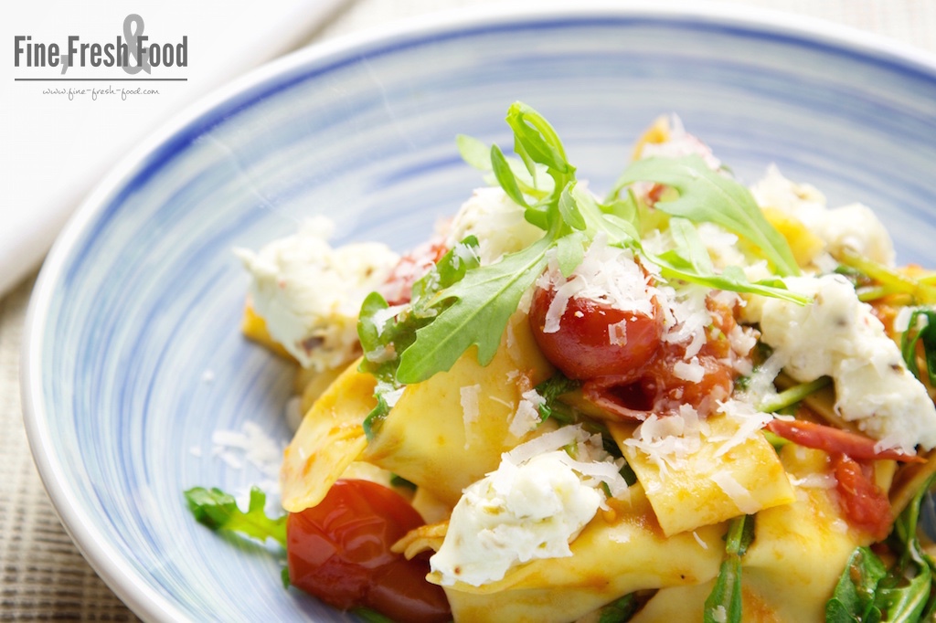 Pappardelle mit Rucola und gewürztem Ricotta